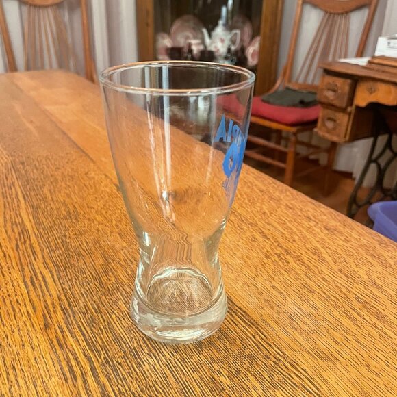 COPY - Vintage Olympia Beer Blue Horseshoe Logo Beer Glass 5 1/2 Inches Tall - Picture 5 of 5